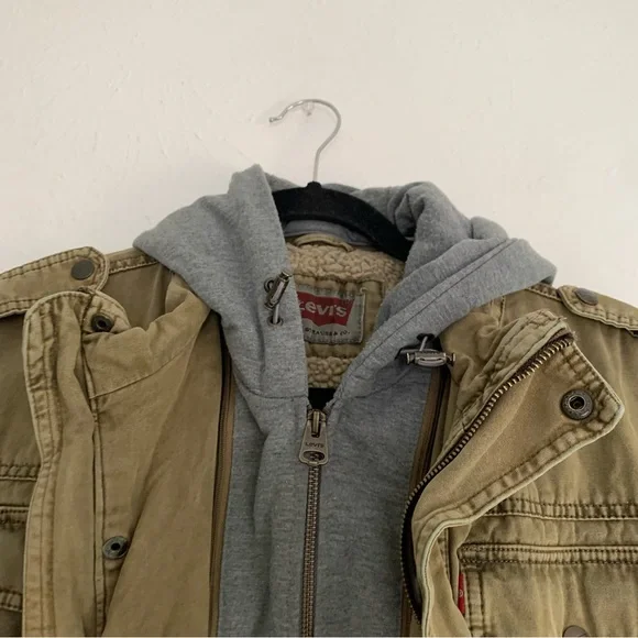 Levi’s Hooded Cotton Canvas Military Trucker Jacket Tan Work Outdoor Layered M - Picture 11 of 16